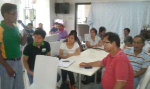 FINALIZATION. Eleno L. Evangelista ((left photo), Head, Promotion Section, Agribusiness Division, Office of the Provincial Agriculturist (OPA) facilitates the TWG meeting at the Panda Tea, Tagbilaran City to finalize the activities that are to be undertaken during the four-day celebration of Agri-Food Fair 2015 at the Plaza Rizal, Tagbilaran City on July 14-17, 2015.