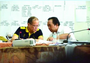 PARTNERS FOR PROGRESS. Pres. Benigno Aquino III and Bohol Gov. Edgar Chatto huddle about Bohol projects whenever they get the good chance to talk during meetings, either here or in Manila.