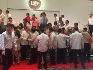 PRESIDENT Benigno Aquino shakes hands with Anda Mayor Dodong Amper during the national convention of the League of Municipalities (LMP in Marriot Hotel> The brief conversation enabled the mayor to personally thank the President for the various projects implemented in his town.