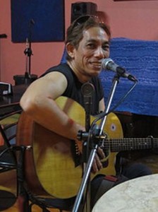 Singer and environmental activist Joey Ayala sang for Boholanos on Earth Day April 22 at the K of C Drive in time for the Saulog sa Kalikopan. (PIA)
