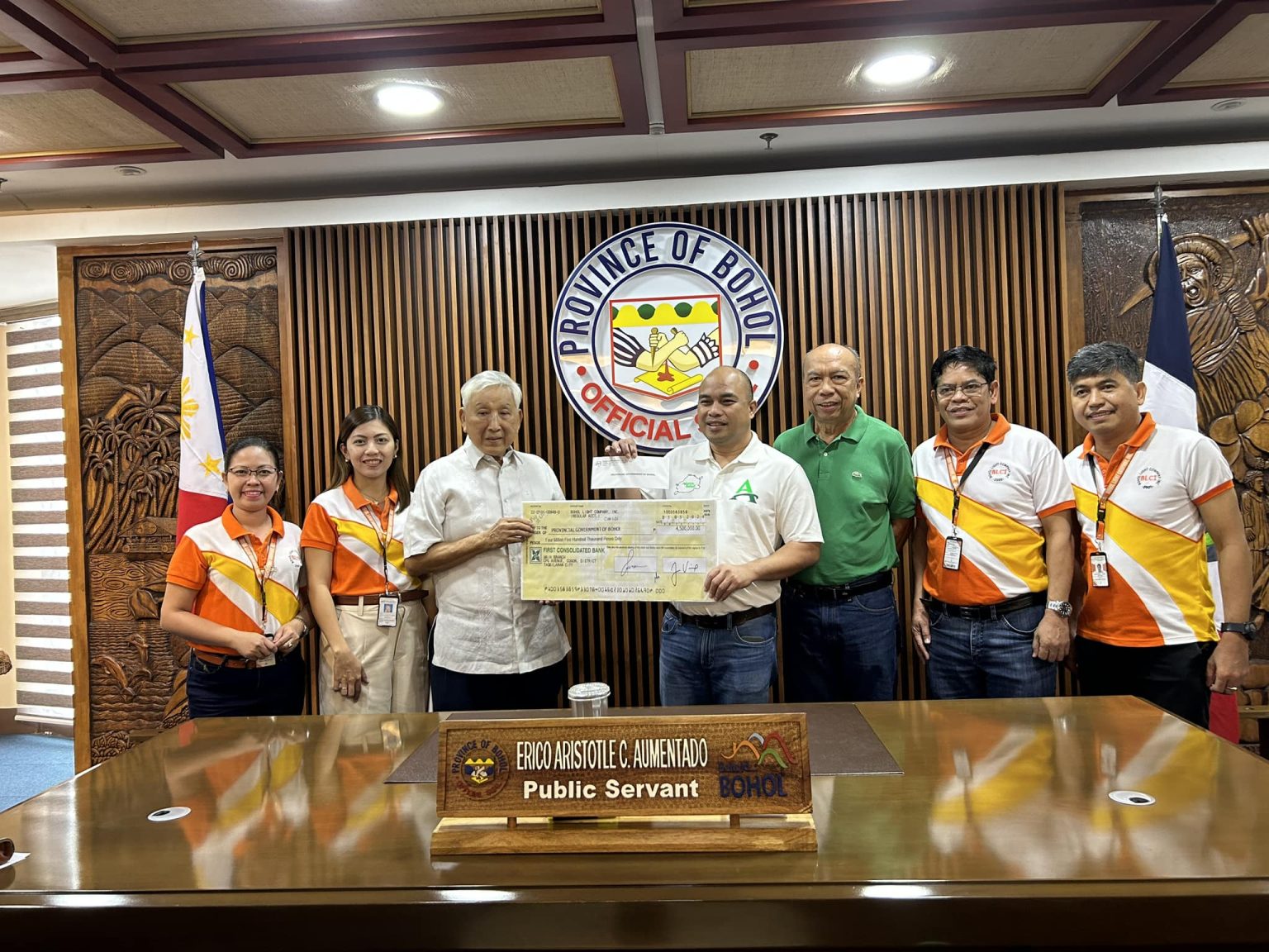 Bohol Light Remits P4.5M Dividend To Capitol